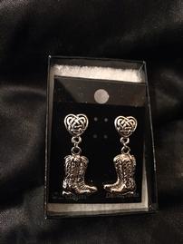 Knotted Heart and Boots Earrings //269